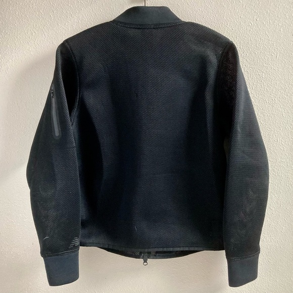 New Balance Women’s Polyester Mesh Bomber jacket 24/7 In Black Size Medium - Picture 2 of 13
